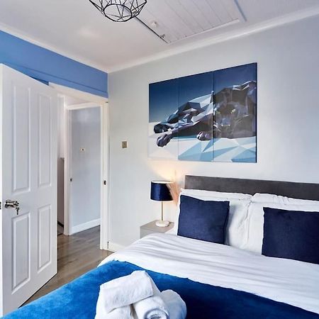 *Little Haven In Leeds* ¤Private Parking¤ Ensuite リーズ エクステリア 写真