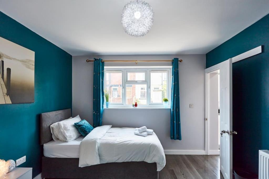 *Little Haven In Leeds* ¤Private Parking¤ Ensuite リーズ エクステリア 写真