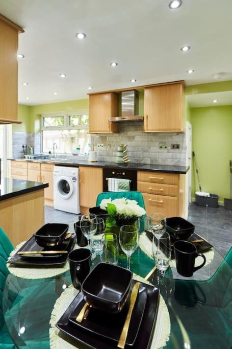 *Little Haven In Leeds* ¤Private Parking¤ Ensuite リーズ エクステリア 写真