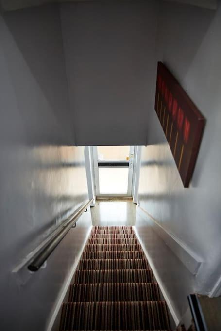 *Little Haven In Leeds* ¤Private Parking¤ Ensuite リーズ エクステリア 写真