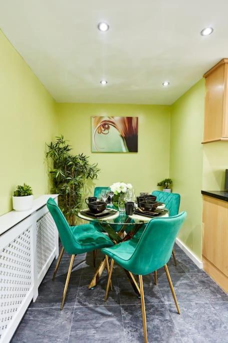 *Little Haven In Leeds* ¤Private Parking¤ Ensuite リーズ エクステリア 写真